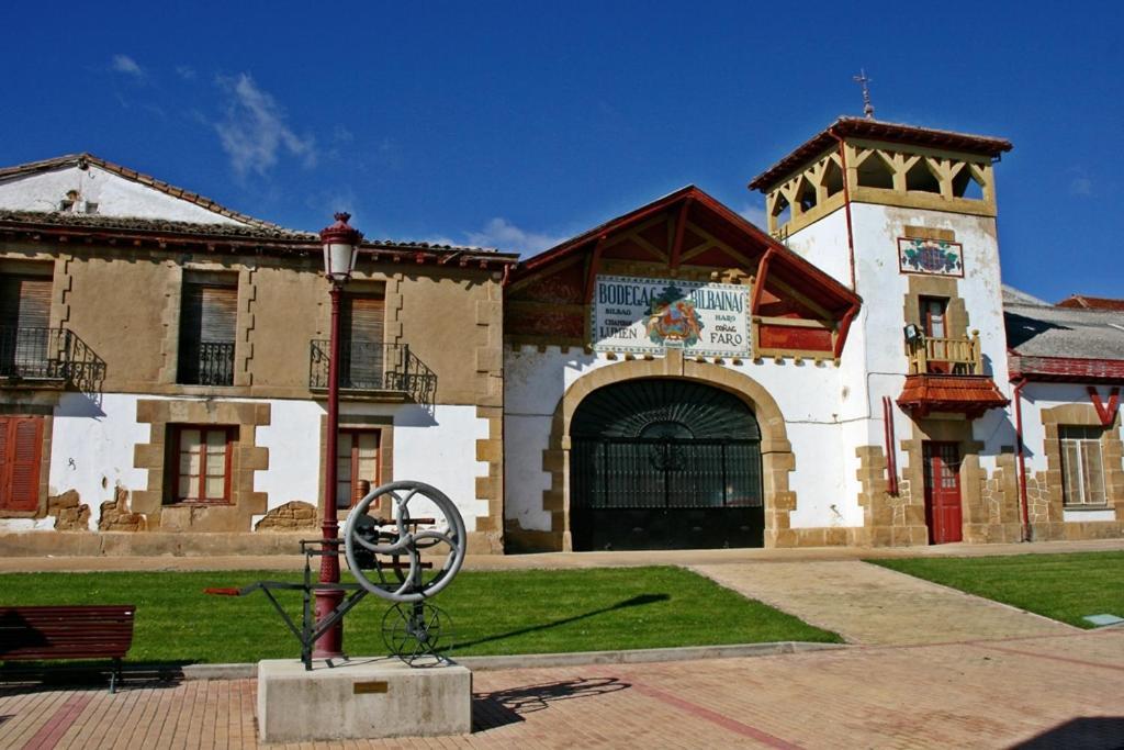 Вилла En El Corazon Del Barrio De La Estacion Аро Экстерьер фото