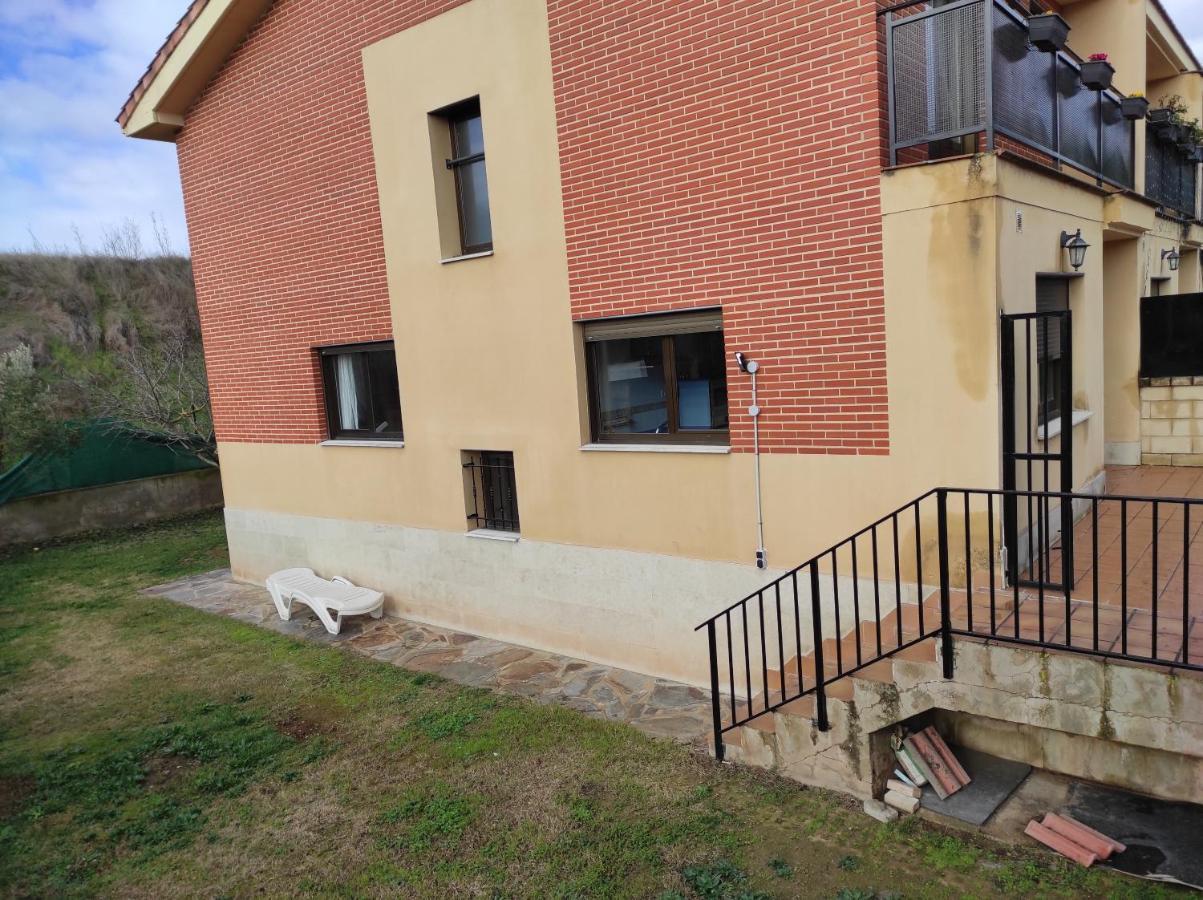 Вилла En El Corazon Del Barrio De La Estacion Аро Экстерьер фото